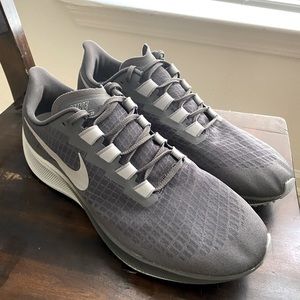 Nike Air Zoom Pegasus 37